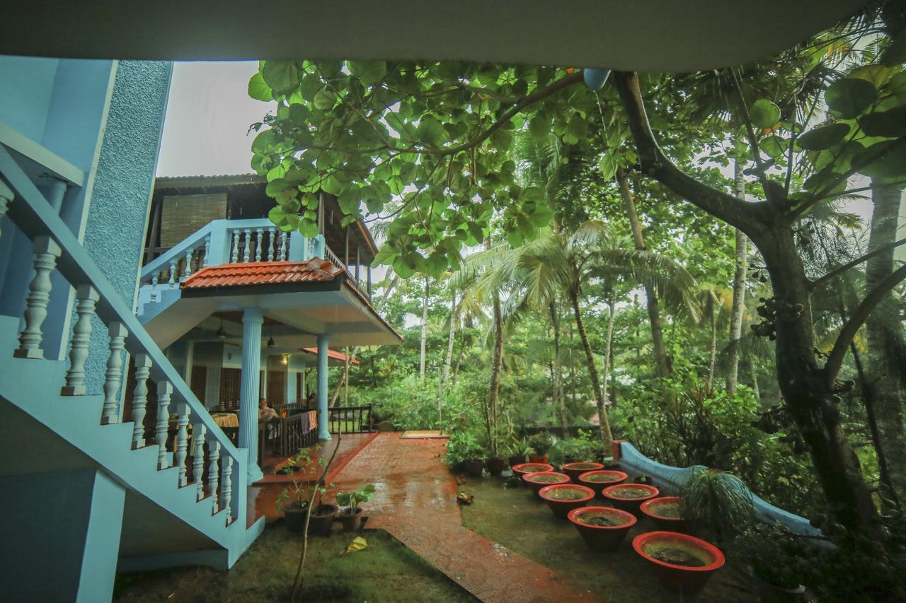 Varkala Marine Palace Exterior foto